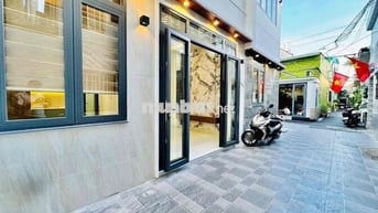 ✈️ NHÀ 2 LẦU CỰC ĐẸP KHU VIP – 15P RA NHÀ GA T3