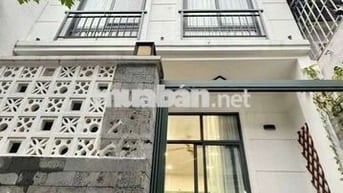 💥💥 Ngã tư HÀNG XANH Giáp Q1
-  55m2 - 5 Tầng đúc + 5Pn  Nhỉnh 7,x TT