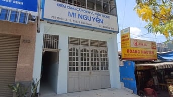 Cho thuê mặt bằng,  mặt tiền đường, tiện kinh doanh, giá rẻ