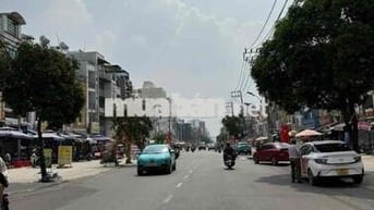 Bán nhà hẻm xe hơi thông CMT8, Tân Bình, 2 tầng, giá chỉ 6 tỷ