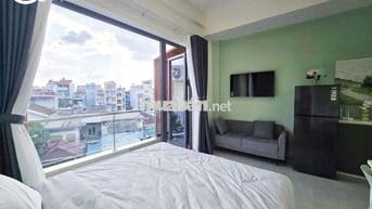 Căn hộ full nội thất tách bếp ban công thoáng mát Nguyễn Trãi Quận 5