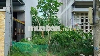Đất thổ cư 100m2 ngay thị trấn Bến Lức, giá 780 Triệu, chính chủ