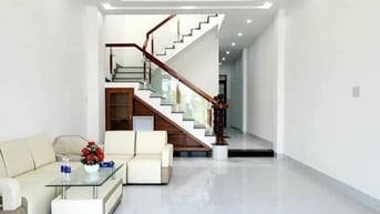 Trả nợ bán gấp nhà 70m2 đường trần não,quận 2 giá 1tỷ8 gần chợ đo đạc
