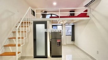 GÁC LỬNG CỬA SỔ TRỜI, FULL NỘI THẤT NGAY CHỢ HOÀNG HOA THÁM