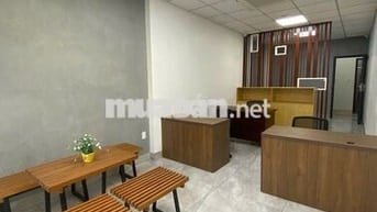 Văn phòng 8tr kế Vạn Phúc City - Có sảnh tiếp khách riêng