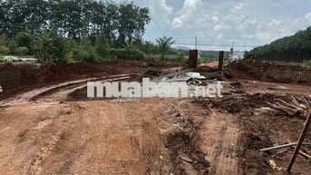 1 SÀO LẺ NGAY TRUNG TÂM PHƯỜNG SÁT BÊN TUYẾN ĐƯỜNG VÀNH ĐAI 1