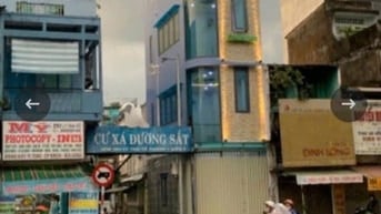 Cần bán nhà 2 mặt tiền đường Lý Thái Tổ, P 1, Q 3 ,giá 8,2 tỷ