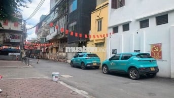 BÁN TẬP THỂ NGUYỄN TRÃI-THANH XUÂN-50m2-Ô TÔ ĐỖ CHÂN CẦU THANG