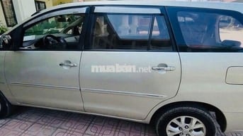 Toyota Innova 2006 G - 250000 km