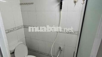 phòng trọ có gác , lói đi riêng , 10 bước tới ga vaen thánh