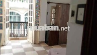 phòng đầy đủ nội thất hẻm lớn Trần Hưng Đạo thông Bùi Viện