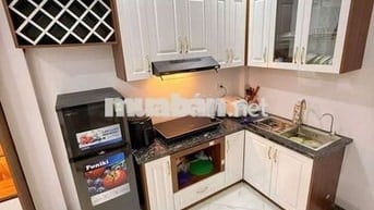 Chính chủ cho thuê nhà mới xây 6 tầng