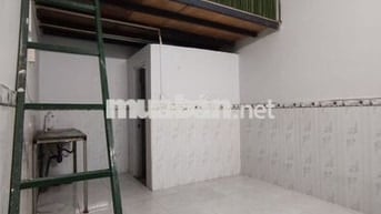 Cho thuê phòng trọ có gác 30m2 gần CV phần mềm Quang Trung