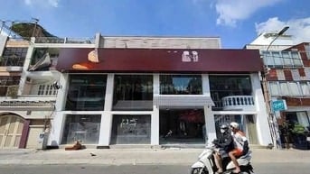 Cho Thuê Nhà Số 8 Trần Quang Diệu, Phường Nhiêu Lộc, Quận 3 -Ngang 15m