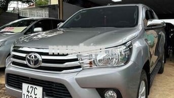 Toyota Hilux 2018 2.4G 4x4 MT - Hàng hiếm