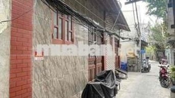 GẤP BÁN Ngay mặt tiền Lê Văn Lương - HXH tận cửa - vừa ở vừa kinh do