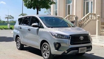 Toyota Innova 2024 E 2.0 MT - 55000 km