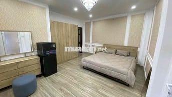 CĂN HỘ Q10_RỘNG RÃI_SẠCH SẼ_RỘNG RÃI_MÁT MẺ_CỬA SỔ LỚN_HẺM Ô TÔ