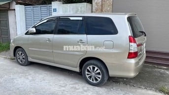 Toyota Innova 2016 2.0E - 110000 km