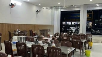 Cho thuê nhà mặt tiền Quốc Lộ 13, P. Hiệp Bình Phước, Q Thủ Đức, giá 5