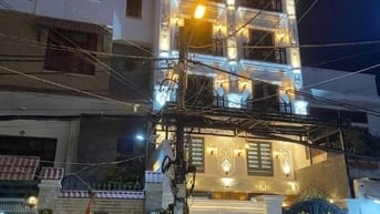 ⭐️Toà nhà Hầm + 6 Lầu THANG MÁY CAO CẤP 2 Mặt tiền Đường Số 4, P7
