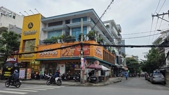Góc 2 mặt tiền Nguyễn Gia Trí, 200m2 (10x20); HĐT 200Tr/Th; Bán 50 Tỷ