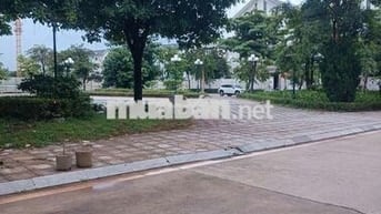 Cần bán biệt thự lô góc Khu C Gleximco – view vườn hoa.