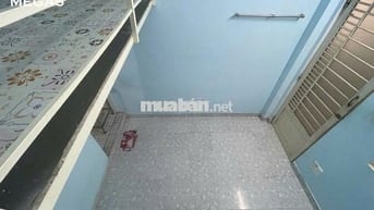 phòng trọ ngay chợ Lê Thị Hồng giá rẻ có máy lạnh ở đc 2-3 bạn