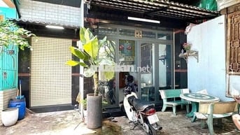 5.5 X 11M - LẠC LONG QUÂN P10 - 2 TẦNG - SÂN TRƯỚC NHÀ RỘNG - 5.X TỶ