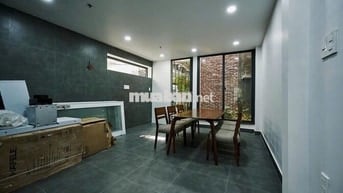 Cho thuê nhà mặt tiền kinh doanh 9B Hoàng Hoa Thám, P7, Quận Phú Nhuận