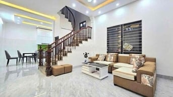 B.á.n nhà Cầu Diễn - 44m2 -Dân xây - Ô tô đỗ cổng - 2 mặt thoáng - Ful