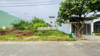 Bán nhanh 100m2 đất MT Bàu nghè 3, trục thông thẳng hồ sen mát mẻ đẹp