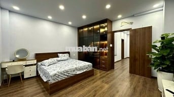 Nhà phố 5x21m Hầm 4 tầng (400m2), full nội thất ở thang máy. Giá 38 tr