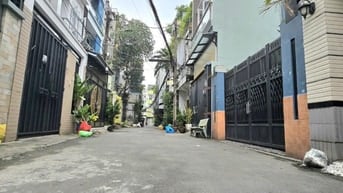 “Hẻm xe hơi – Nhà đẹp Thiên Phước, dọn vào ở liền!”