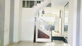 Nhà nguyên căn cho thuê trong kdc phú lợi p7 q8 3643 phạm thế hiển