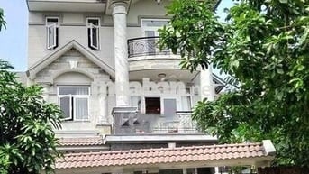 🏡BIỆT THỰ CHO THUÊ MT NGUYỄN TRỌNG TUYỂN_8,5X19M, TRỆT 3 LẦU,Gara Ô TÔ