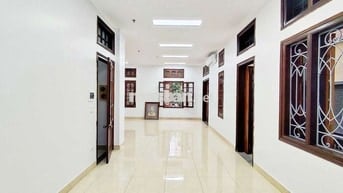 Cho thuê văn phòng 90m², 17tr tại Nguyễn Chí Thanh, Đống Đa