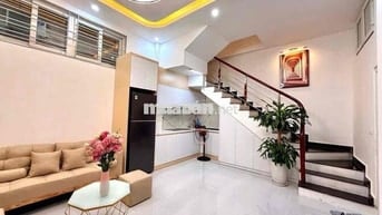 Nhà đẹp Thịnh Quang! 2 thoáng, 40m ra ô tô, ngõ rộng. 31mx5T. Chỉ 7,4t