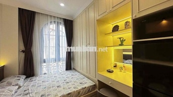 Căn hộ full nội thất cửa sổ lớn máy giặt riêng gần CV Gia Định