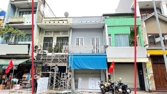 Mặt Tiền Ngay Chợ Phạm Văn Hai.
