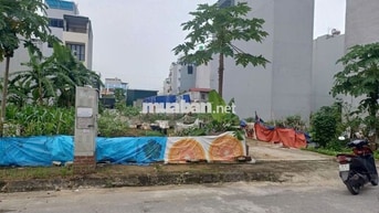 HỐT ĐẤT 2 Ô TÔ TRÁNH NHAU VỈA HÈ RỘNG KINH DOANH DT 60M2 MT 5M KINH D
