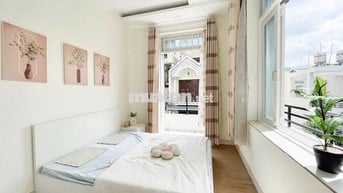 Ban công nắng sáng 40m.Full nội thất.Khu sân bay TSN