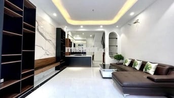 Siêu hiếm nhà đẹp Hoàng Mai 40m2, ô tô đỗ cổng, 5 tầng giá nhỉnh 7 tỷ