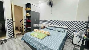 BÁN NHÀ TÂN BÌNH - CÁCH MẠNG THÁNG 8 - Ô TÔ ĐỔ CỬA - NỞ HẬU 8M 👉 5,750