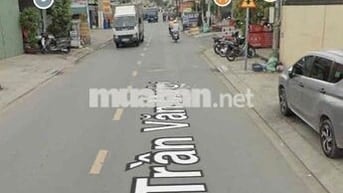 kiot mặt tiền trần Văn mười hoc mon , khu sầm uất.