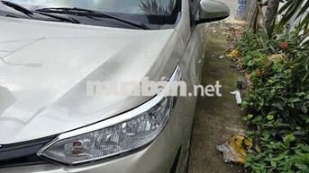 Toyota Vios 2019E màu vàng cát