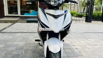 Xe máy Yamaha Exciter 150 màu trắng
