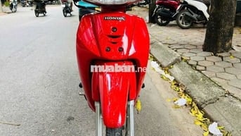 Xe máy Honda Wave màu đỏ