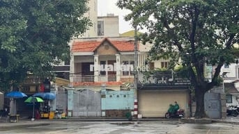 🏡 Cho thuê nhà trệt – Sân rộng – Công viên trước nhà