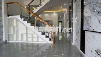 Mua nhà cần trả trước 700tr sở hửu căn nhà đối diện khu Tái Định Cư